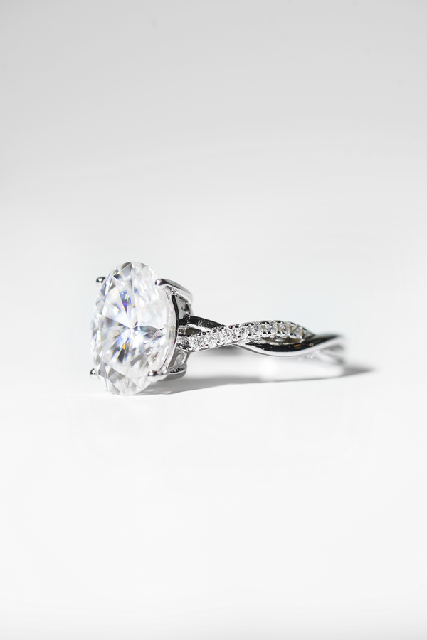 Eterna Oval Ring 3ct — alternate view